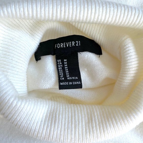NWOT Forever 21 knit turtleneck - Picture 2 of 2